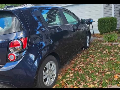 Used 2016 Chevrolet Sonic LT image 6