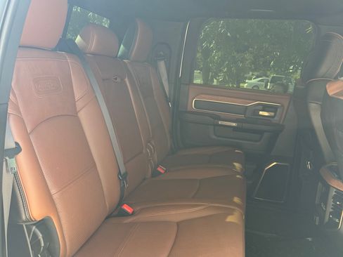 Used 2019 RAM 3500 Limited image 12