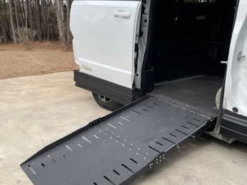 Used 2018 Dodge Grand Caravan GT image 8