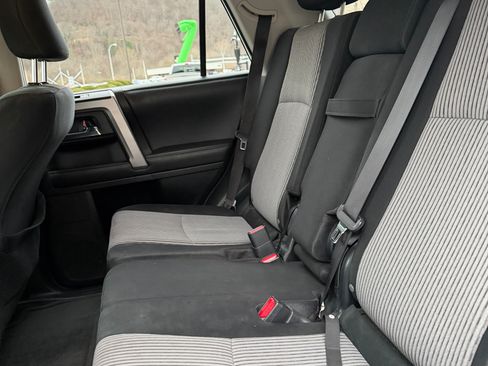 Used 2014 Toyota 4Runner SR5 image 9