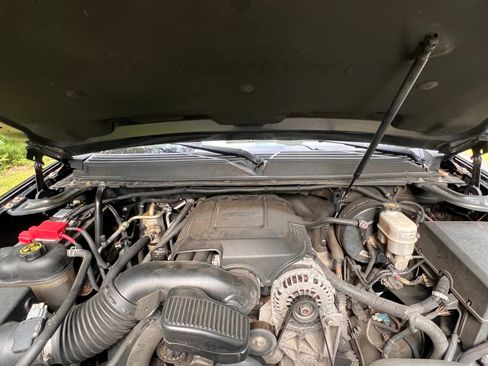 Used 2014 Cadillac Escalade Luxury image 20