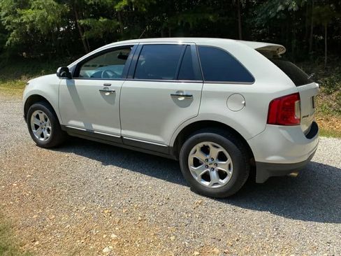 Used 2011 Ford Edge SEL w/ 202A Rapid Spec Order Code FWD image 13