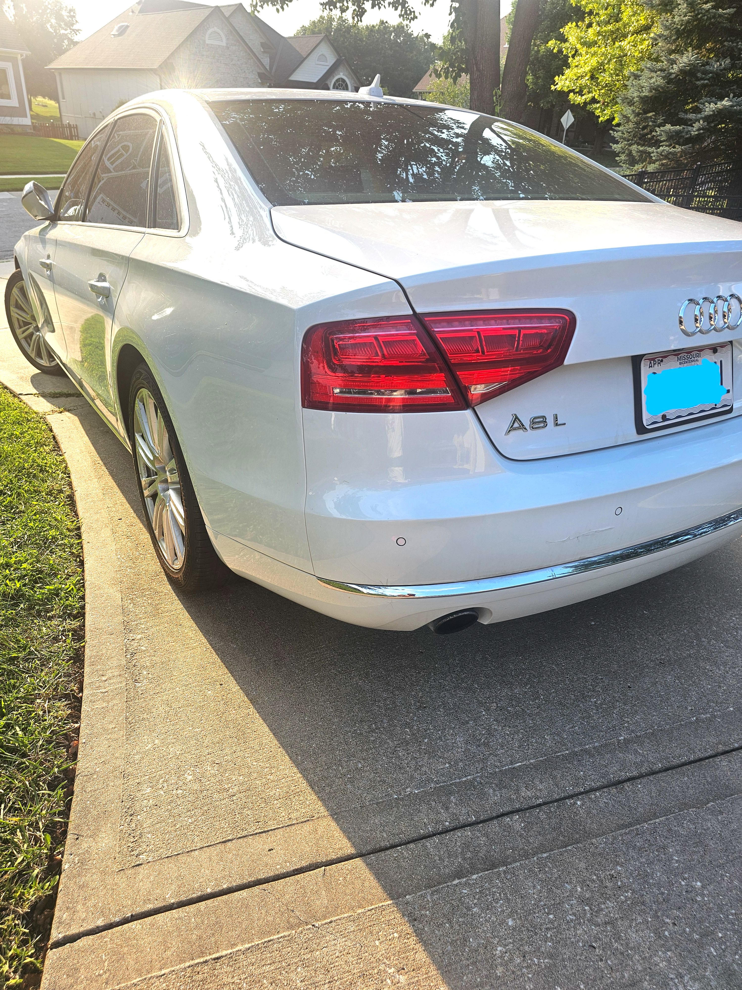 Used 2013 Audi A8 L 3.0T w/ Driver Assistance Pkg AWD/4WD image 4