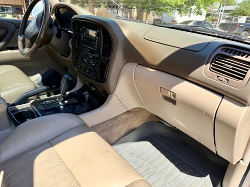 Used 2000 Toyota Land Cruiser AWD/4WD image 10