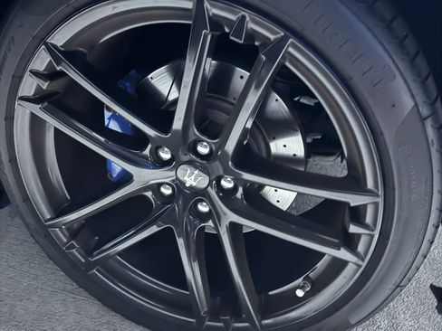 Used 2018 Maserati GranTurismo Sport image 6