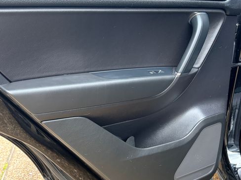 Used 2017 Volkswagen Touareg Wolfsburg Edition image 31