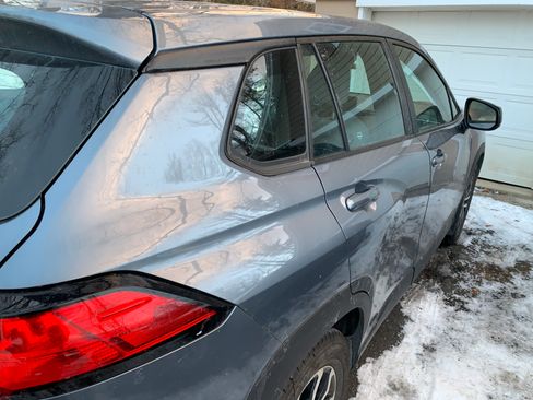 Used 2023 Toyota Corolla Cross AWD Hybrid image 9