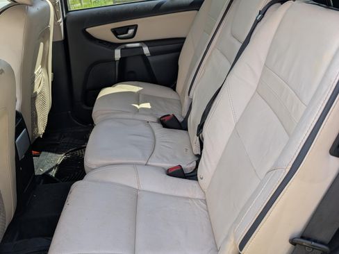 Used 2009 Volvo XC90 V8 R-Design AWD/4WD image 8