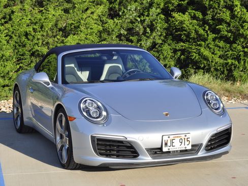 Used 2017 Porsche 911 Carrera S RWD image 4