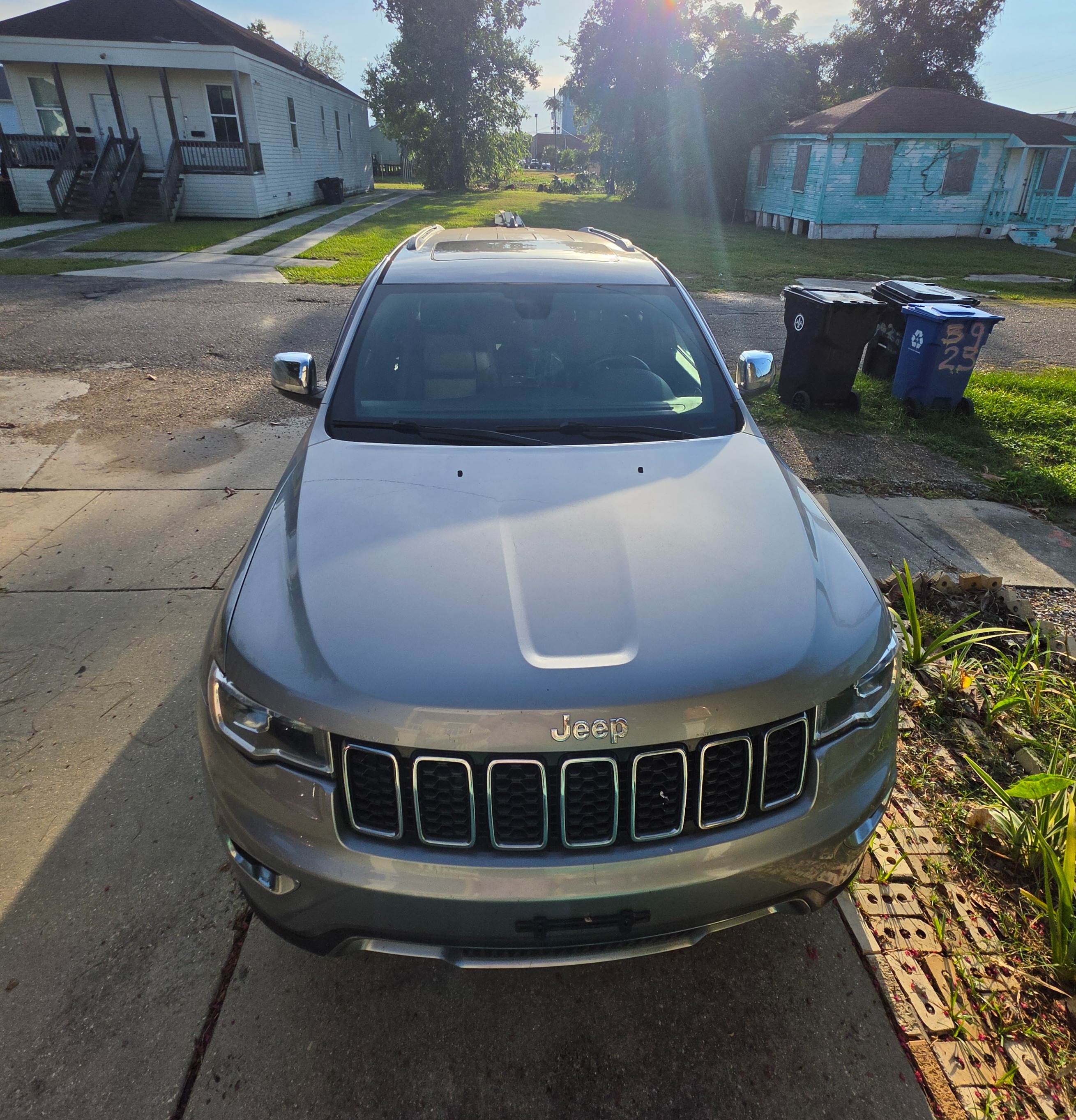 Used 2017 Jeep Grand Cherokee Limited w/ Trailer Tow Group IV AWD/4WD image 10