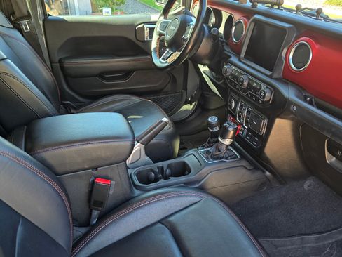 Used 2021 Jeep Gladiator Rubicon image 12