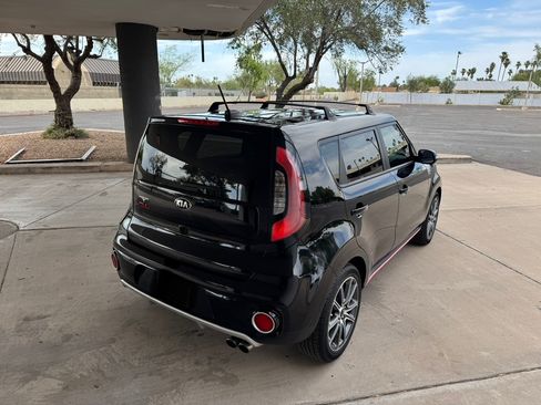 Used 2017 Kia Soul ! image 6