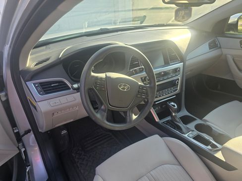 Used 2017 Hyundai Sonata SE FWD image 6