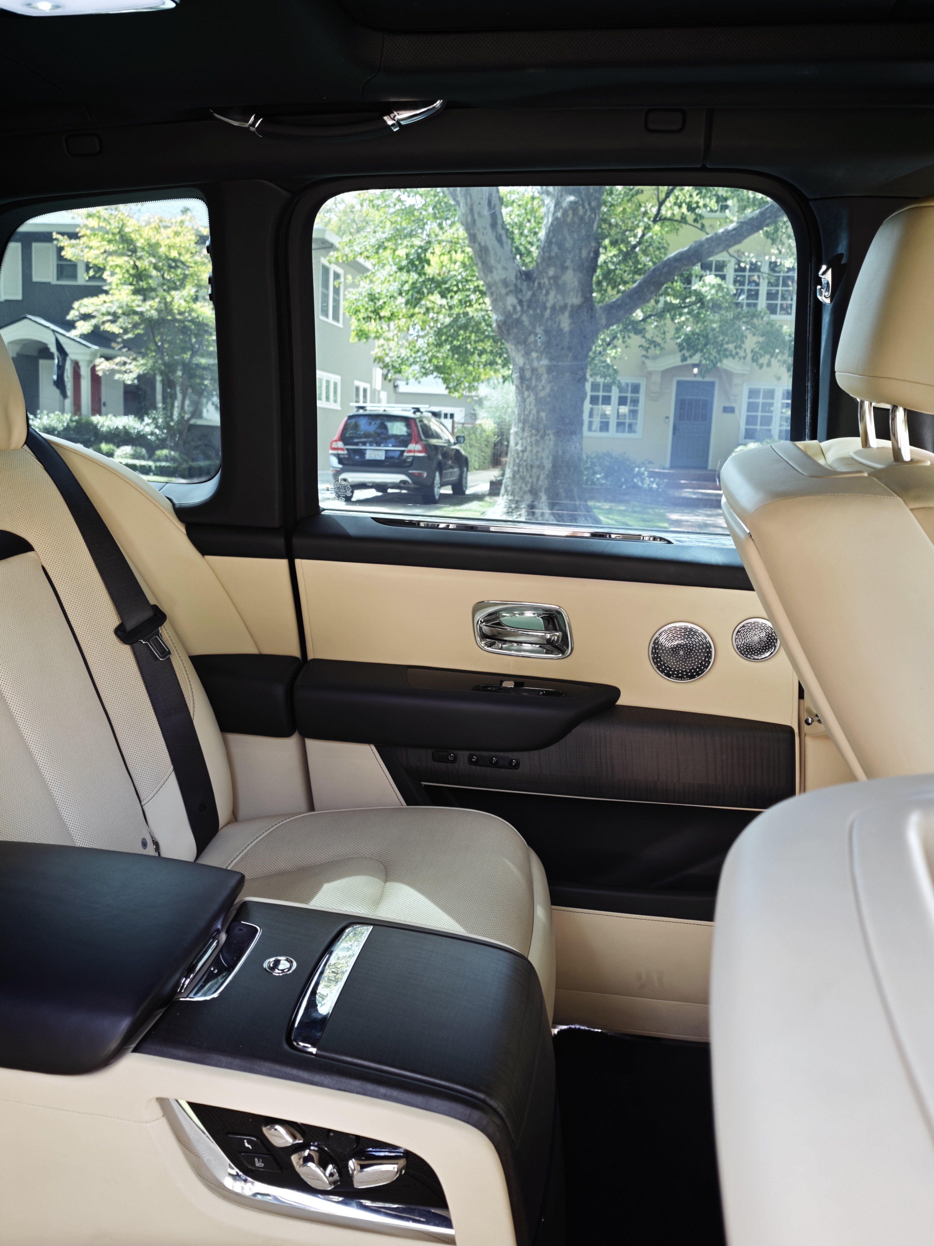 Used 2020 Rolls-Royce Cullinan AWD/4WD image 4