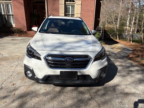 Used 2019 Subaru Outback 2.5i Touring image 5