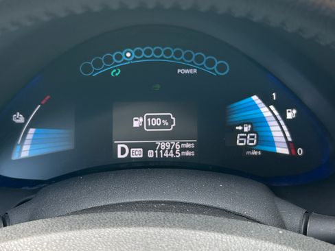 Used 2015 Nissan Leaf SL w/ Premium Package image 13