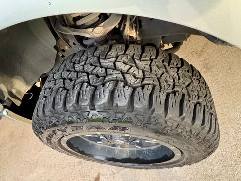 Used 2010 Ford F150 Lariat image 22