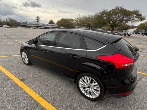 Used 2018 Ford Focus Titanium image 14
