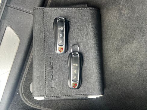 Used 2019 Porsche Cayenne image 9