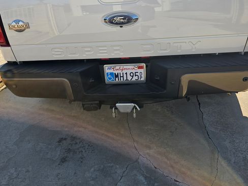 Used 2015 Ford F350 King Ranch w/ King Ranch w/Chrome Package image 5