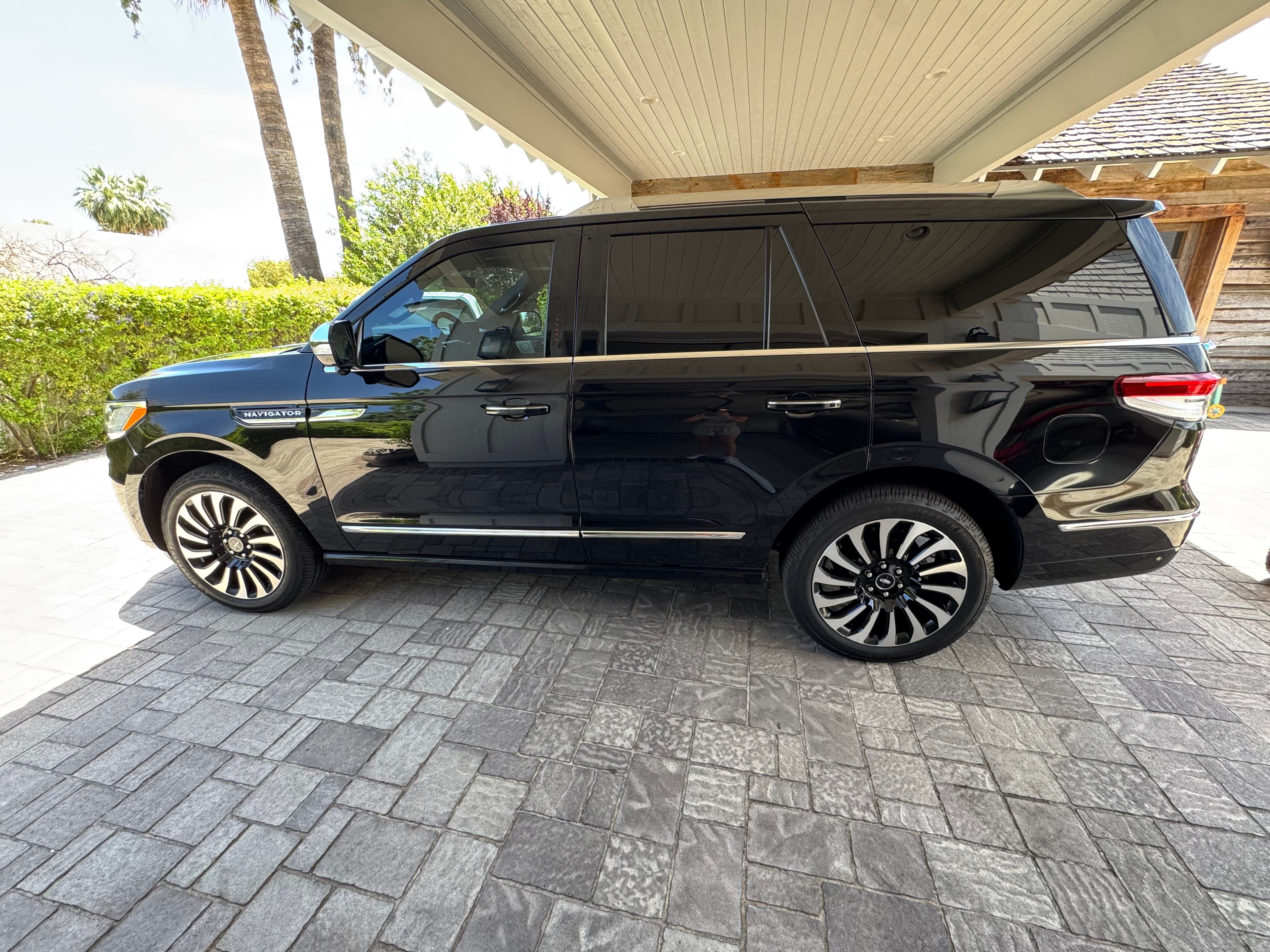Used 2022 Lincoln Navigator Black Label AWD/4WD image 1