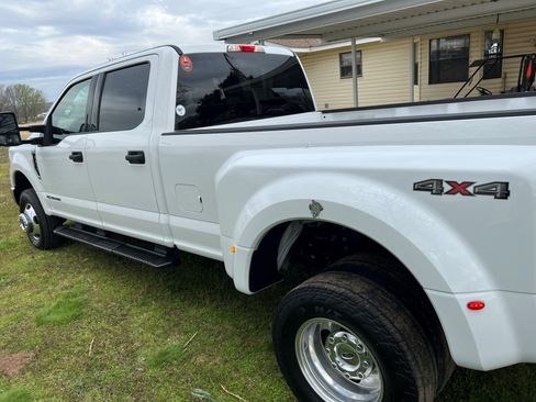 Used 2019 Ford F350 XLT w/ XLT Value Package image 9