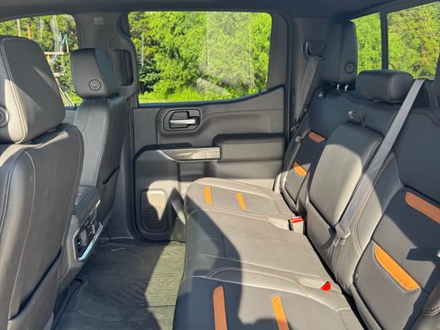 Used 2020 GMC Sierra 1500 AT4 w/ AT4 Premium Package AWD/4WD image 13