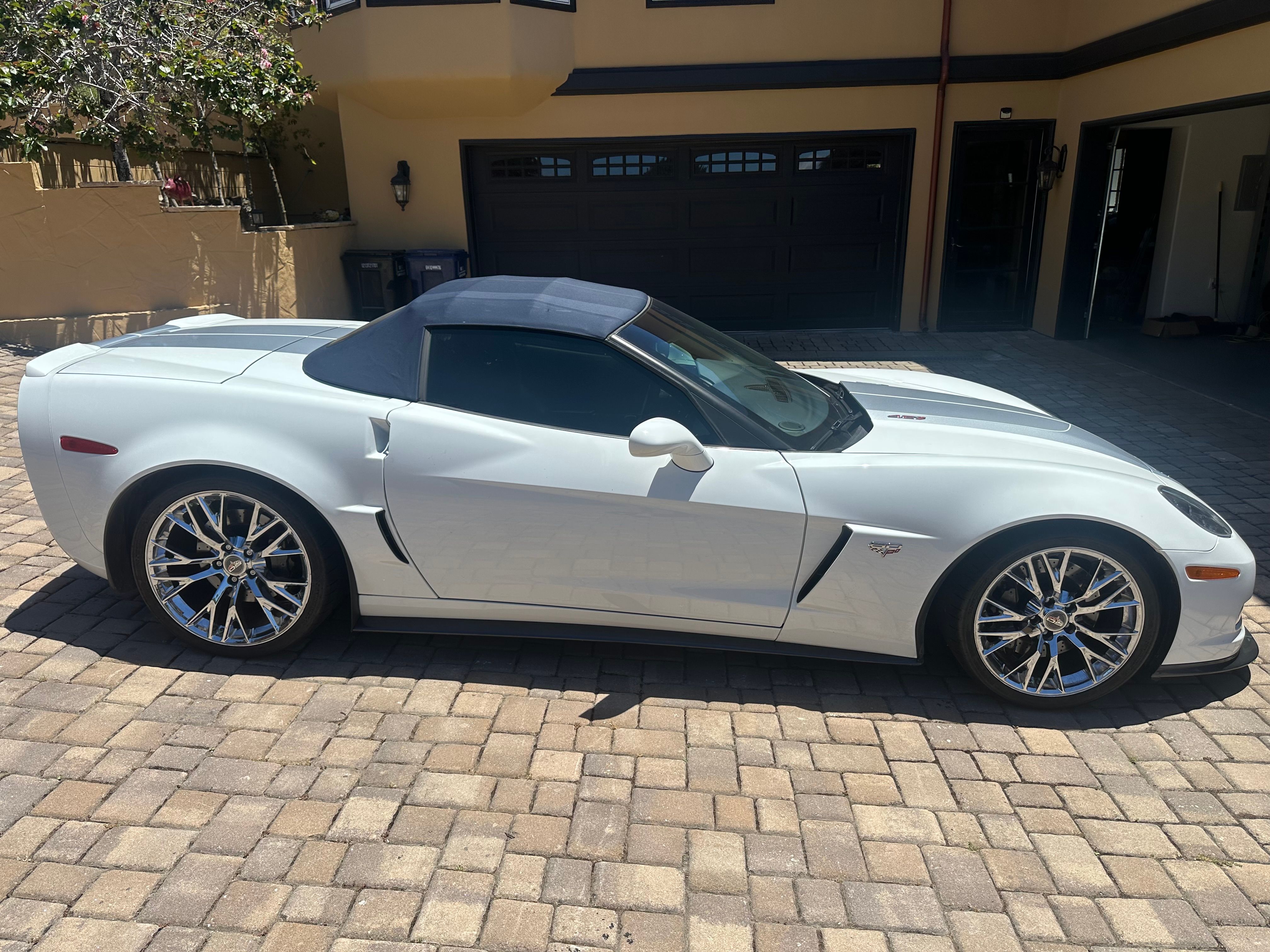 Used 2013 Chevrolet Corvette 427 w/ 1SC Preferred Equipment Group RWD image 2