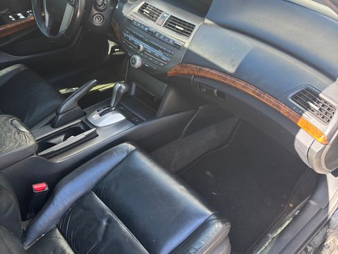 Used 2011 Honda Accord EX-L image 19