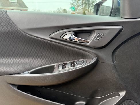 Used 2019 Chevrolet Malibu LT image 19