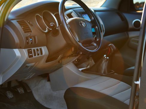 Used 2006 Toyota Tacoma 4x4 Double Cab image 8