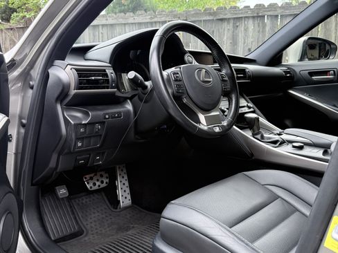 Used 2017 Lexus IS 200t F Sport w/ F Sport Package RWD image 12