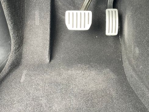 Used 2022 Tesla Model Y Performance AWD/4WD image 21