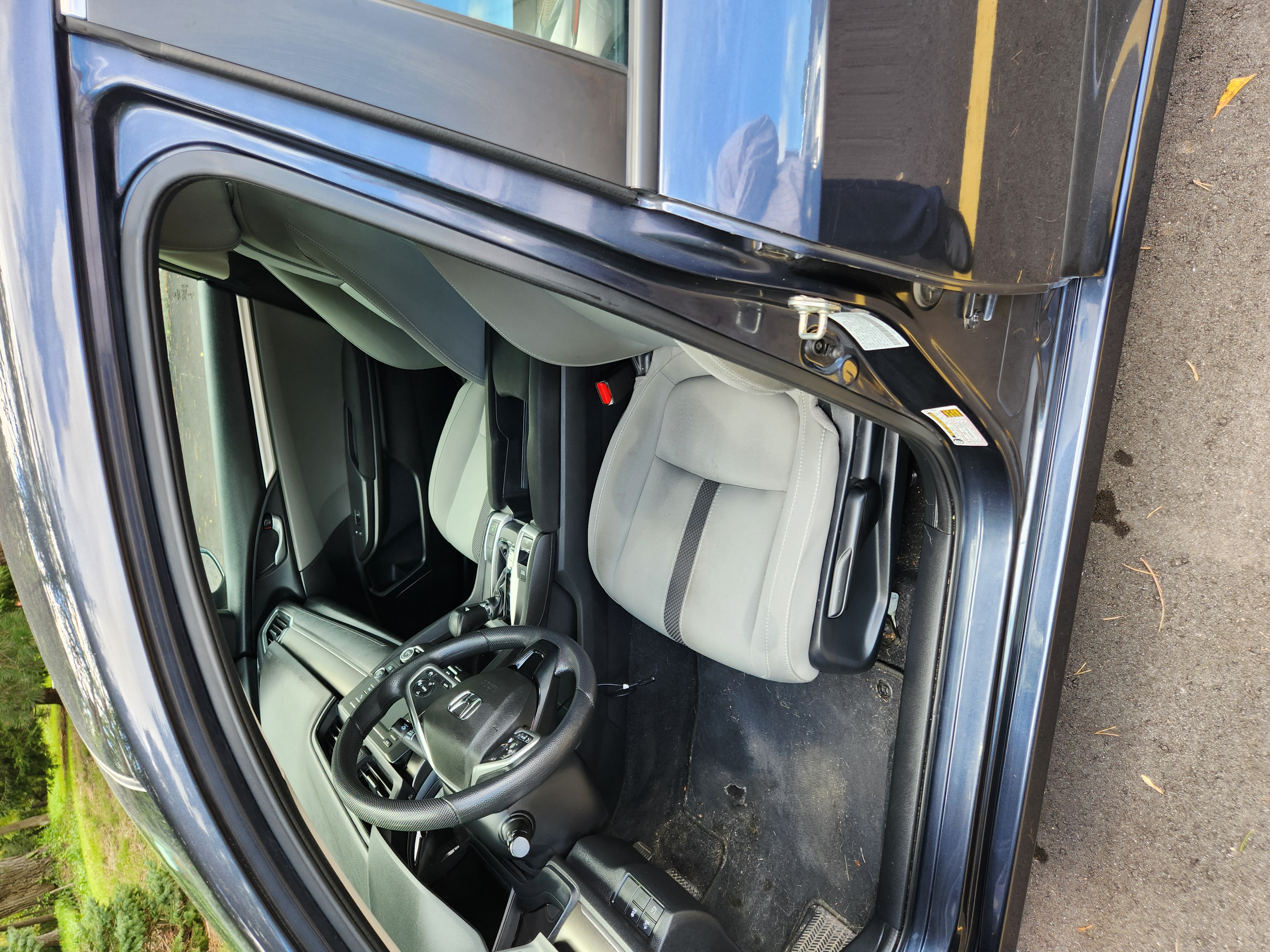Used 2020 Honda Civic LX image 2