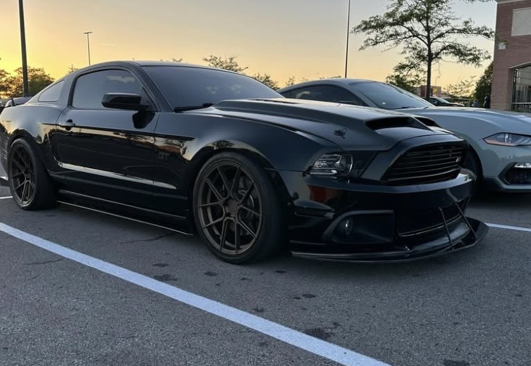 Used 2014 Ford Mustang GT RWD image 1