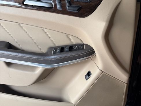 Used 2014 Mercedes-Benz GL 450 4MATIC image 6