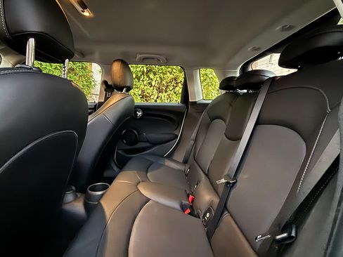 Used 2020 MINI Cooper 4-Door Hardtop FWD image 10