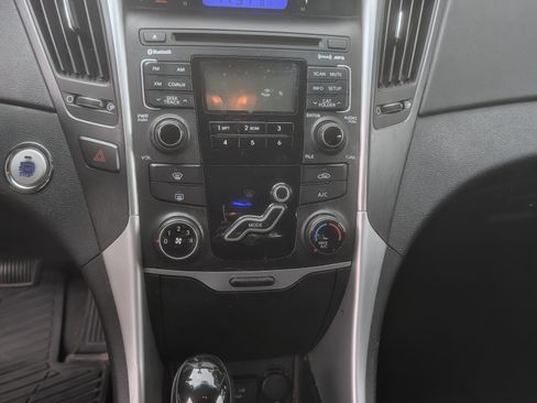 Used 2011 Hyundai Sonata SE FWD image 22