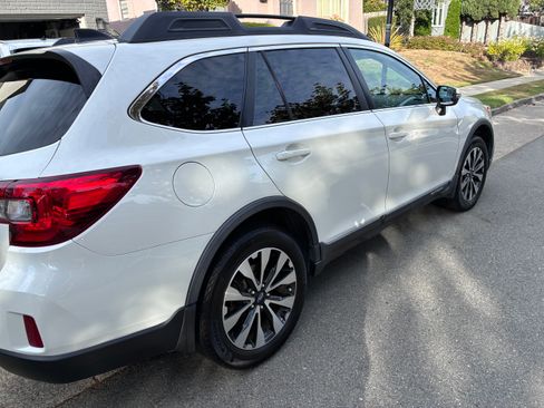 Used 2016 Subaru Outback 2.5i Limited AWD/4WD image 6