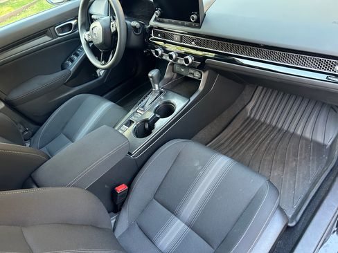 Used 2024 Honda Civic LX image 9