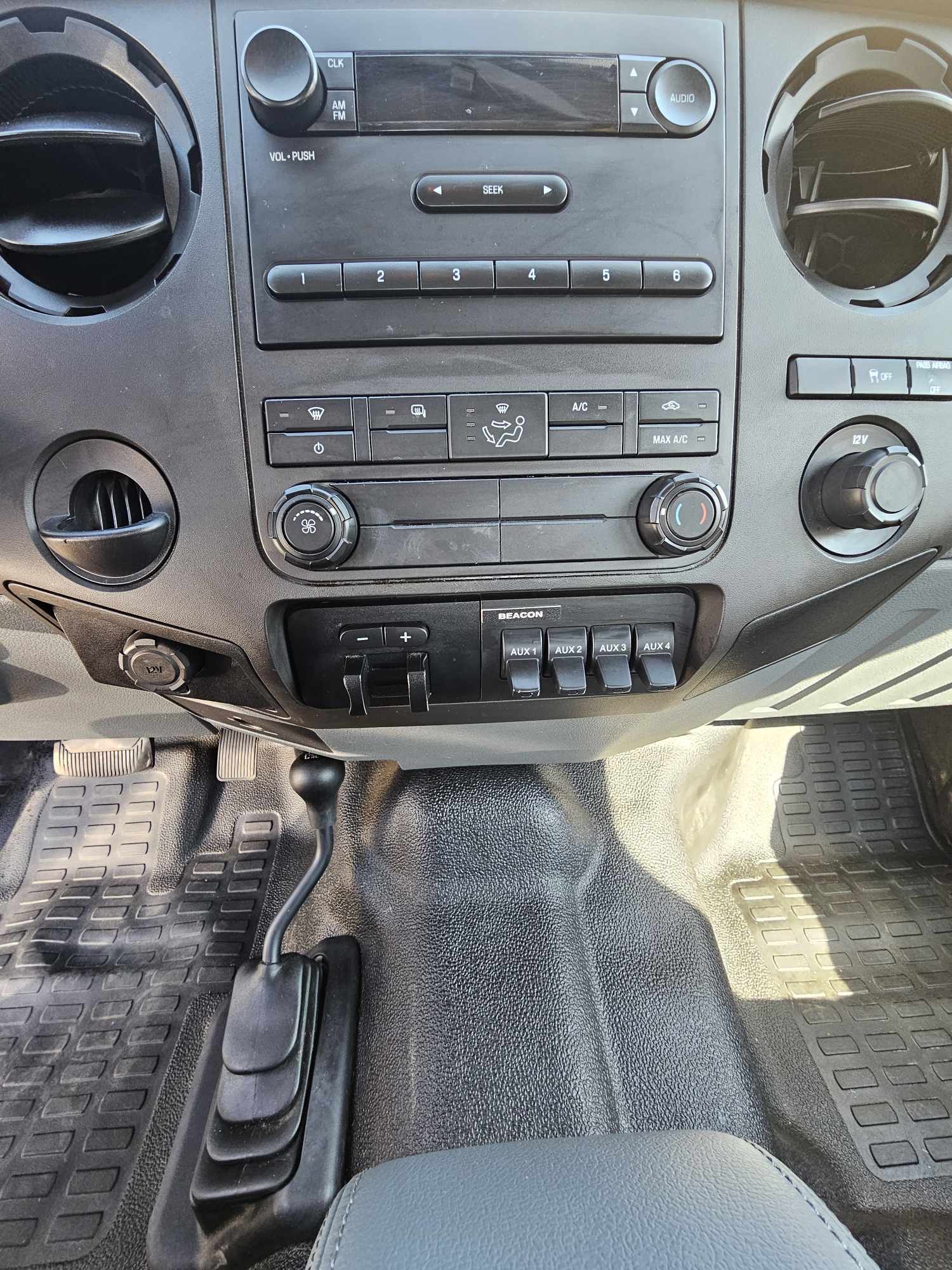 Used 2011 Ford F250 XL w/ PWR Equipment Group AWD/4WD image 10