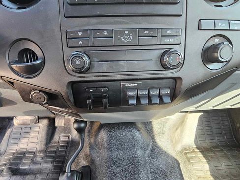 Used 2011 Ford F250 XL w/ PWR Equipment Group AWD/4WD image 10