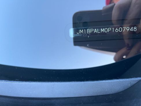 Used 2023 MAZDA MAZDA3 s image 15