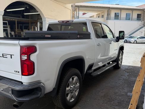 Used 2020 Chevrolet Silverado 2500 LTZ w/ LTZ Premium Package image 4