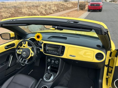 Used 2015 Volkswagen Beetle 1.8T image 13