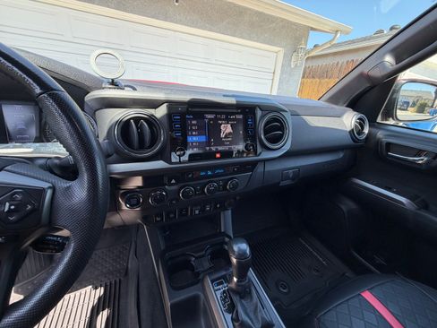 Used 2019 Toyota Tacoma TRD Sport w/ TRD Premium Sport Package image 13