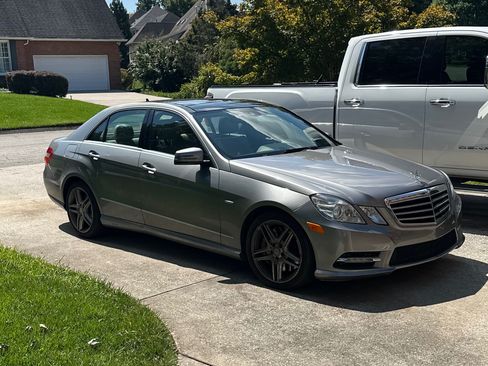 Used 2012 Mercedes-Benz E 550 4MATIC Sedan image 10