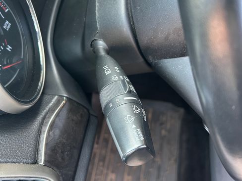 Used 2011 Jeep Grand Cherokee Laredo w/ Security & Convenience Group image 10