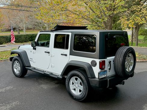 Used 2014 Jeep Wrangler Unlimited Sport w/ Quick Order Package 24S image 13