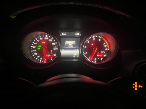 Used 2015 Mercedes-Benz CLA 250 4MATIC image 13